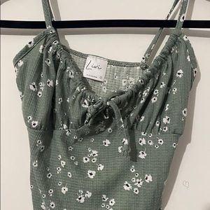 Livi Tank